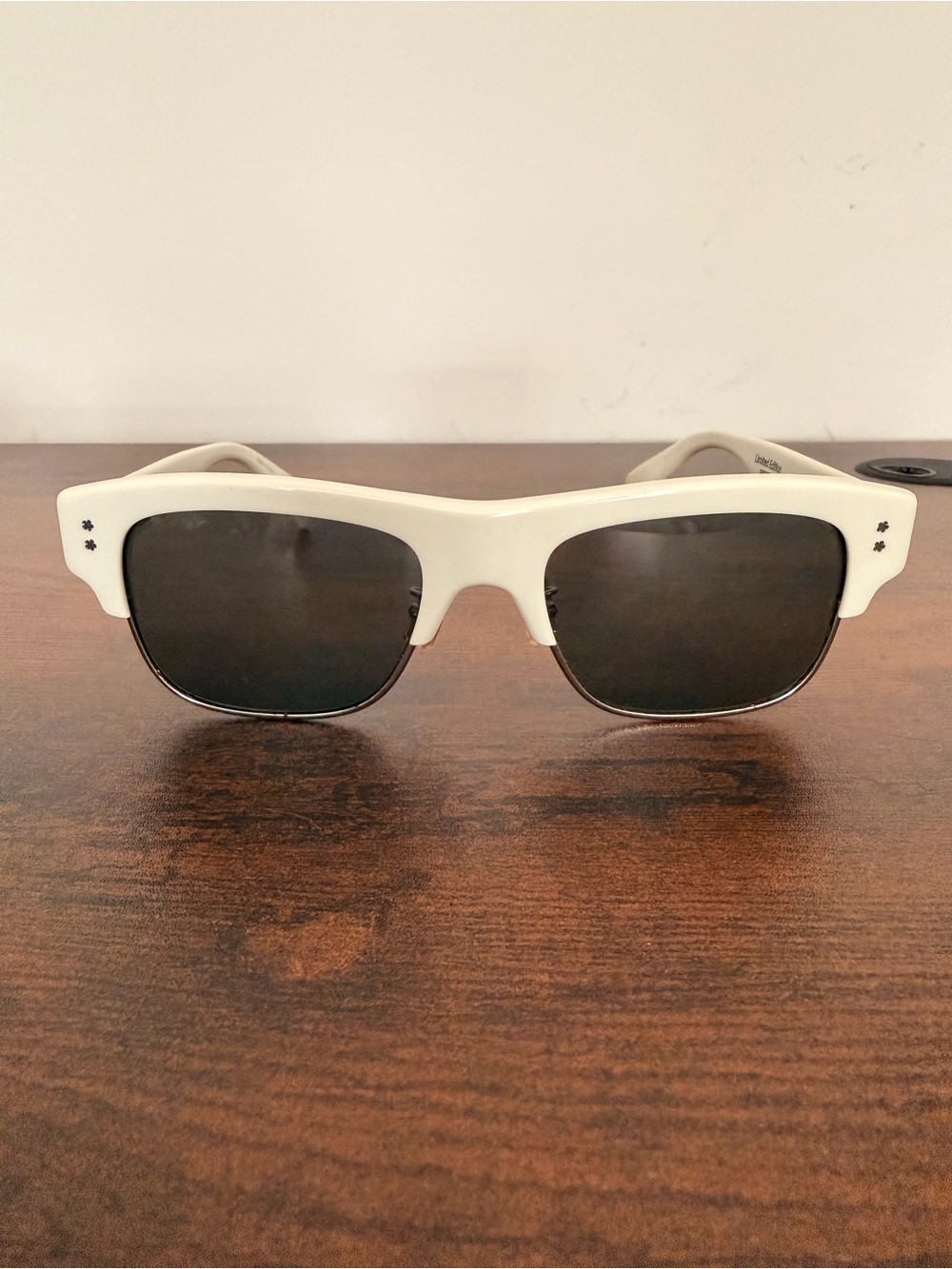 Kenzo Limited Edition 162/252 White Sunglasses 52-19 Italy Unisex